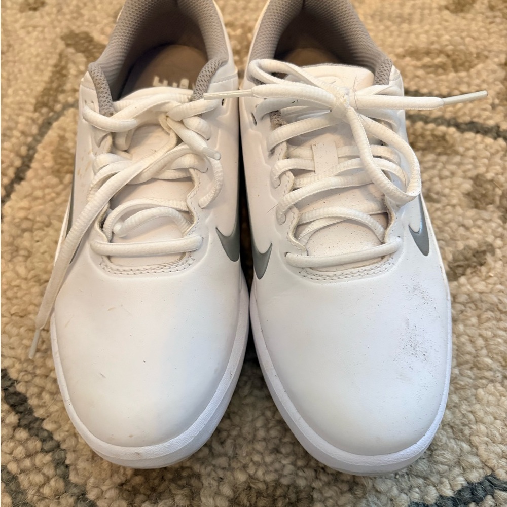 White Nike golf Shoes